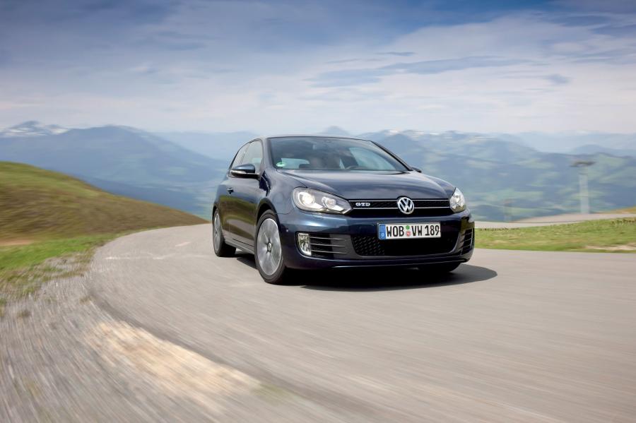  Volkswagen Golf GTD 2011 года  (фото 25 из 35)